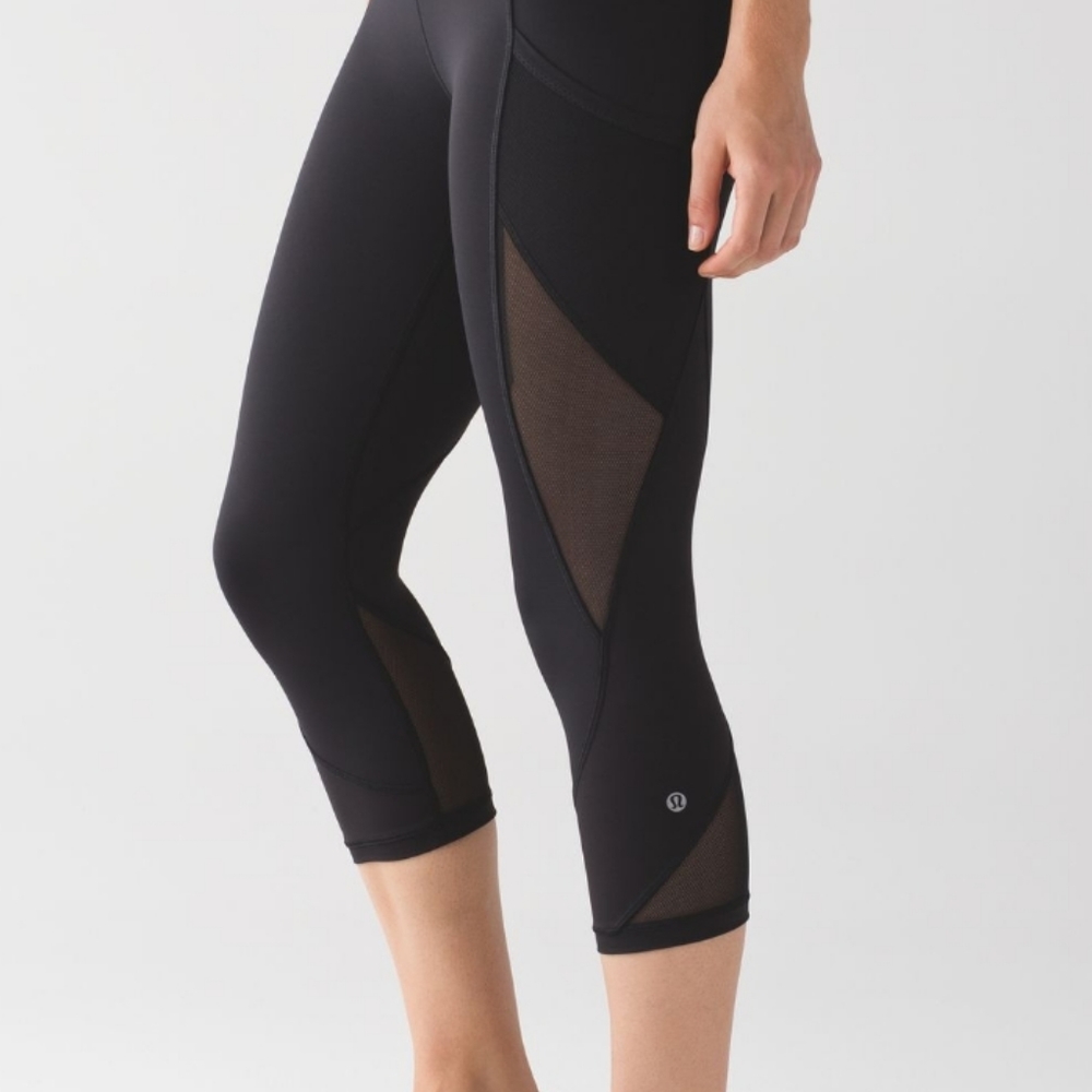 Lululemon Fast as Light Crop Luxtreme Black High Rise Leggings 6 - Picture 8 of 16